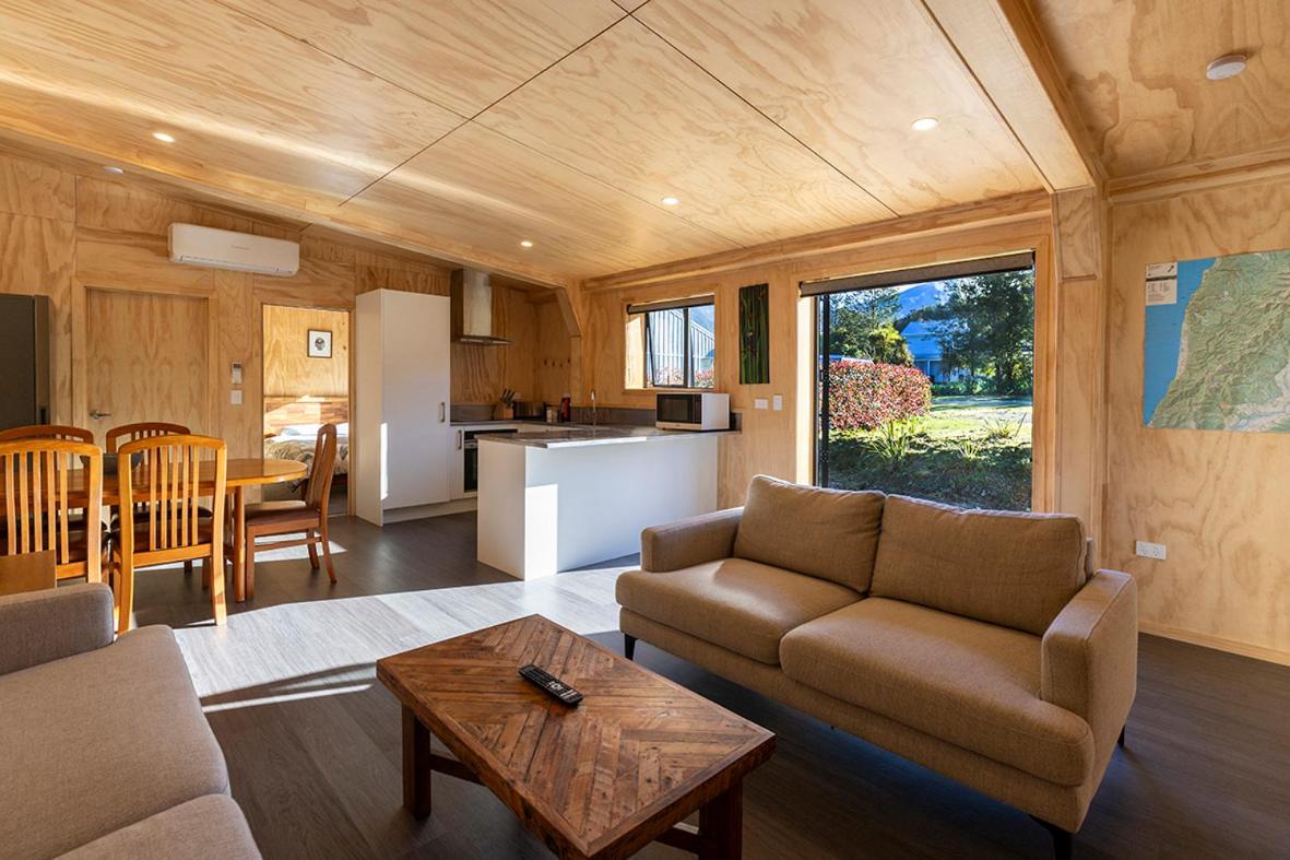 Blackball Connection - B&B Blackball