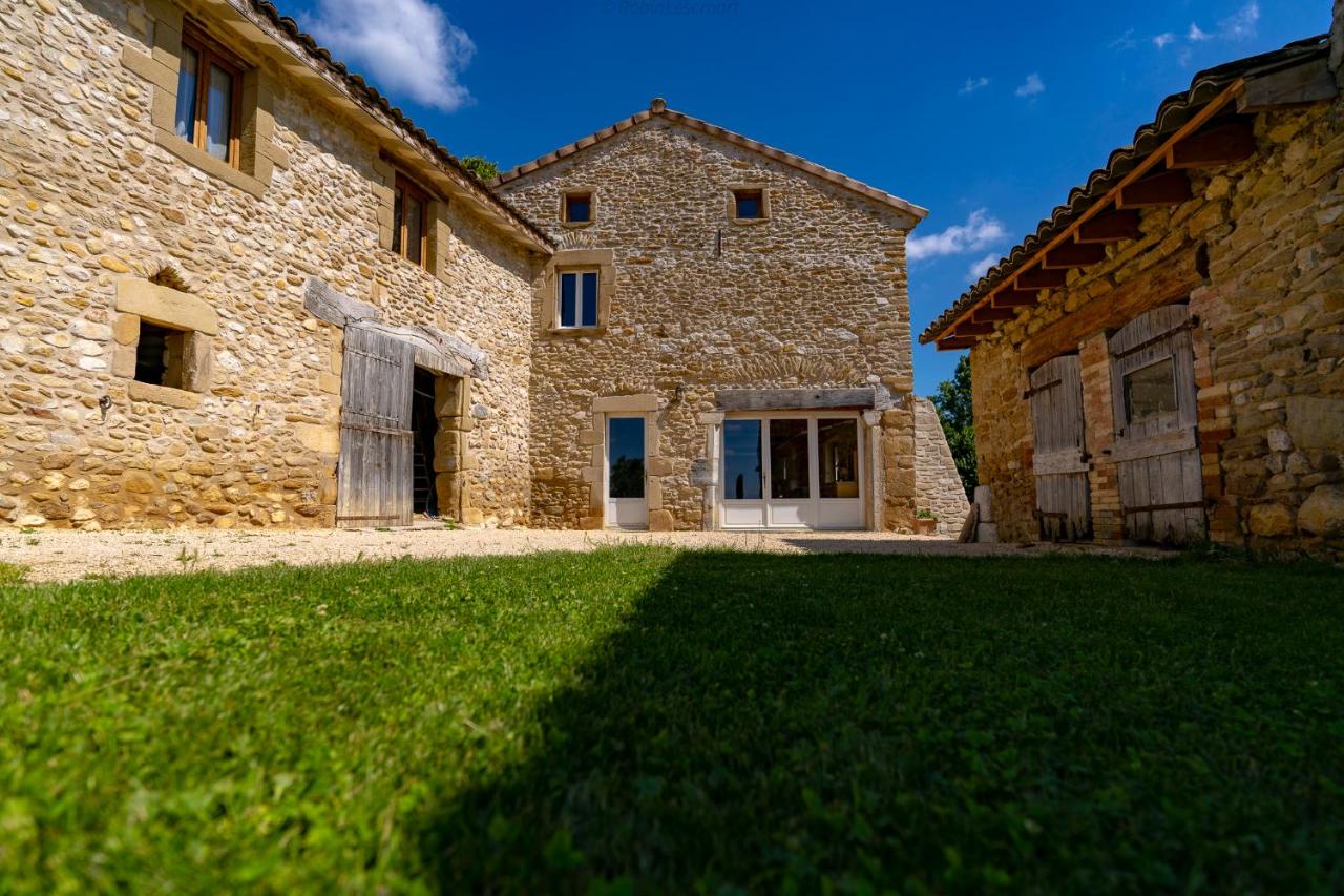 Le Petit Riousset, gîte à la campagne, piscine - Ferienwohnung Montvendre