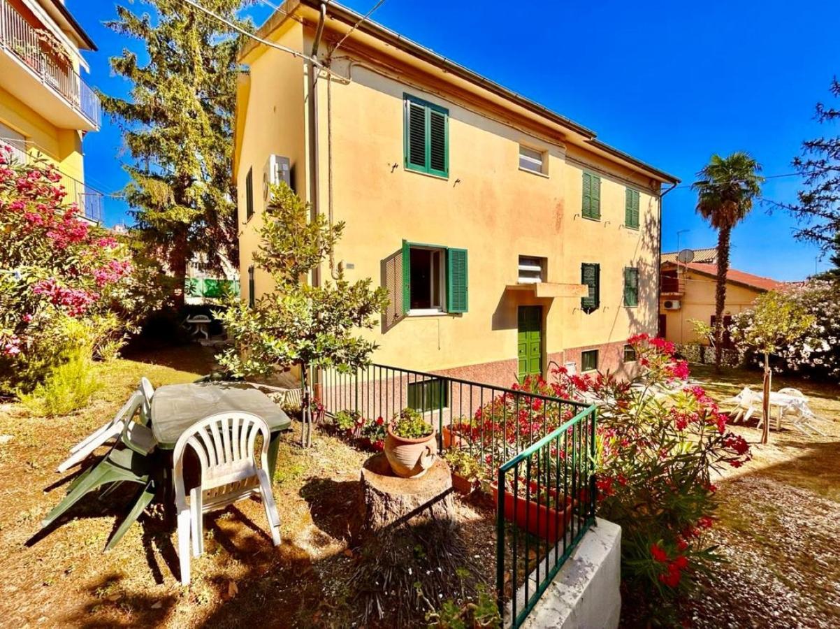 Trilocale Palme in centro a Numana - Bed and Breakfast