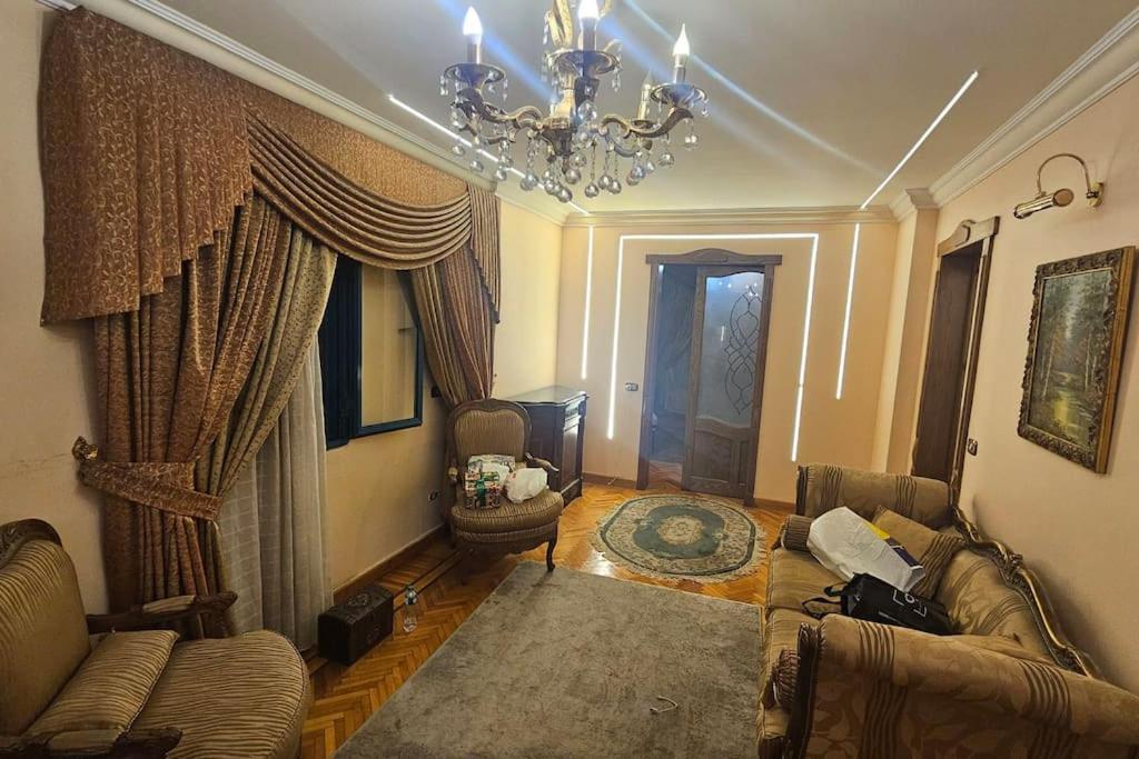 fawzi moaz main st-families only - B&B
