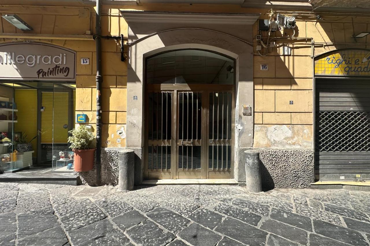 Tom apartments - B&B Napoli