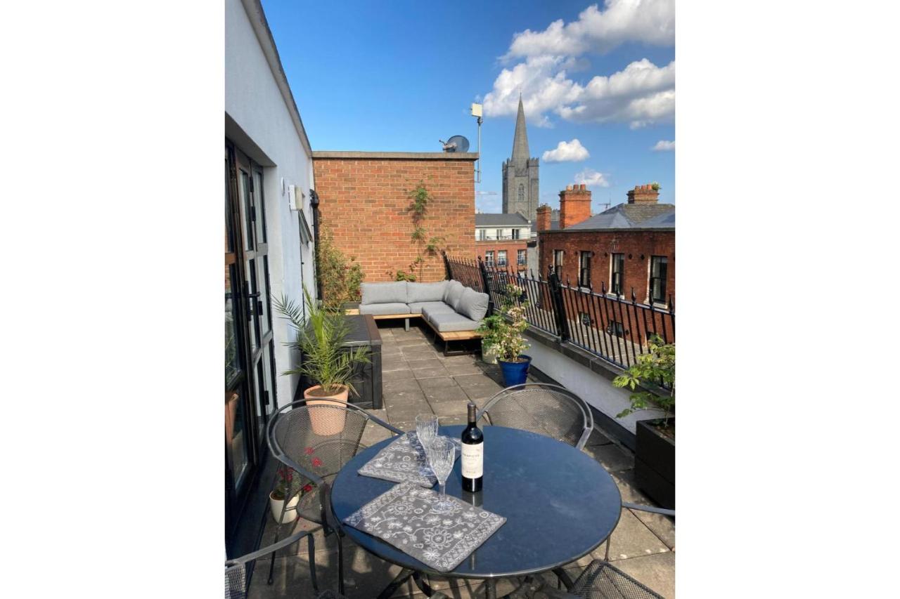 2 Bed City Centre Penthouse with Cathedral Views - B&B Dublin