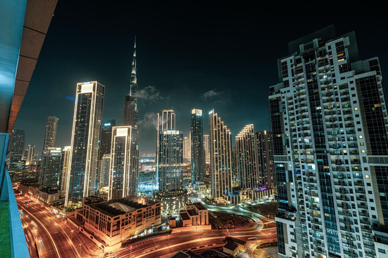 Boulevard 2 Bedroom Family Apartment with BURJ KHALIFA view and INFINITY POOL in 64th Floor Dubai Downtown - B&B