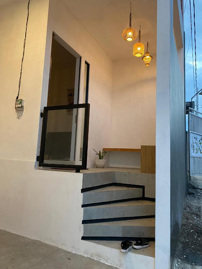 Lunara Villa - B&B Batu