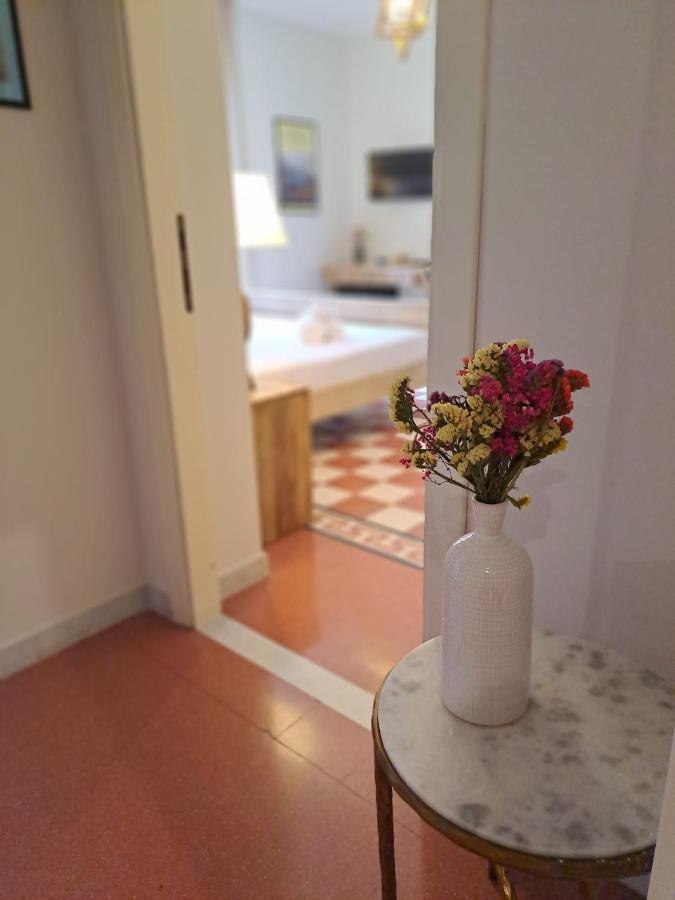 Camera Deluxe Matrimoniale/Doppia con Letti Singoli con Vista Piscina