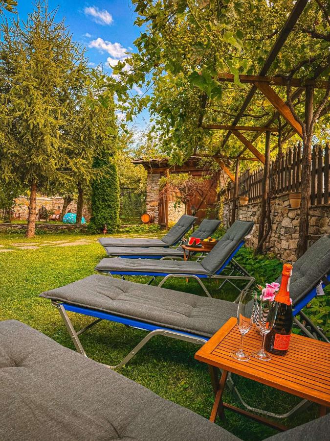Кътче - B&B Leshten