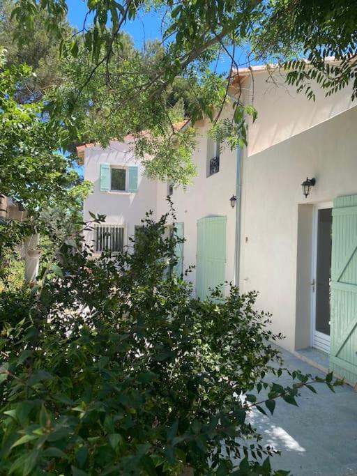 Villa Gyptis - Calanques, Calme & Spacieux - B&B