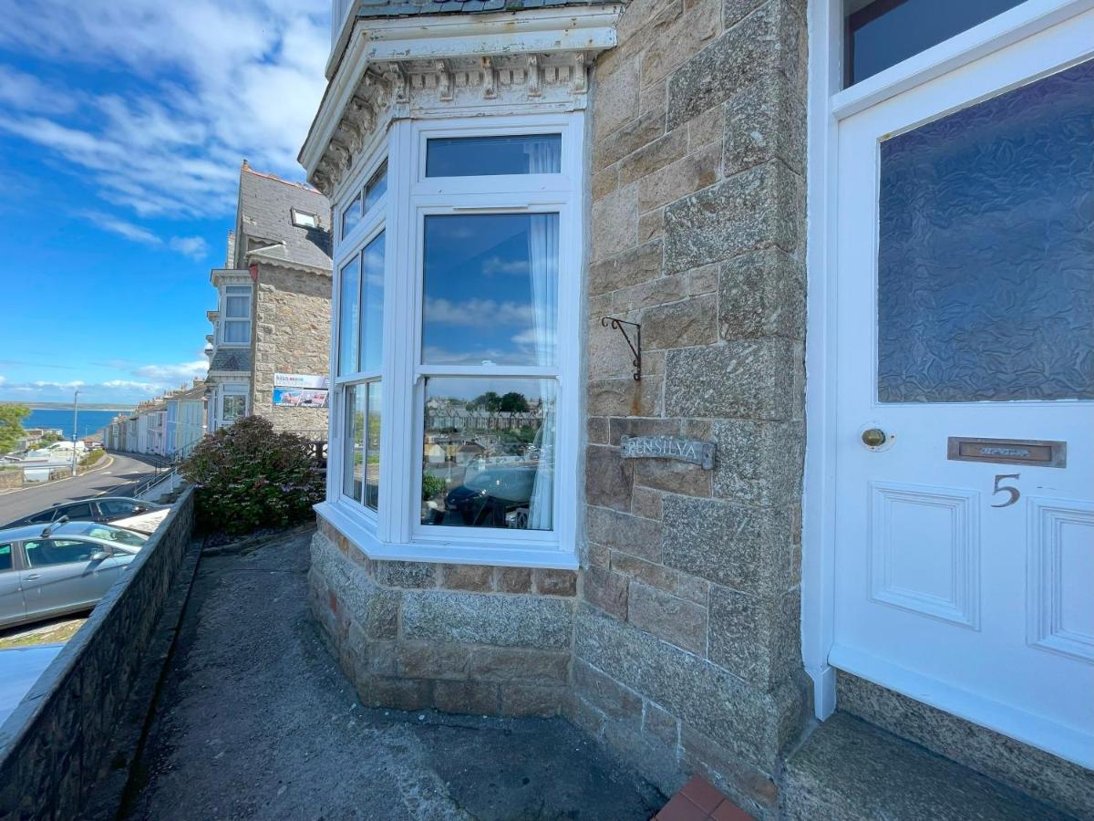 Henrys - B&B St Ives