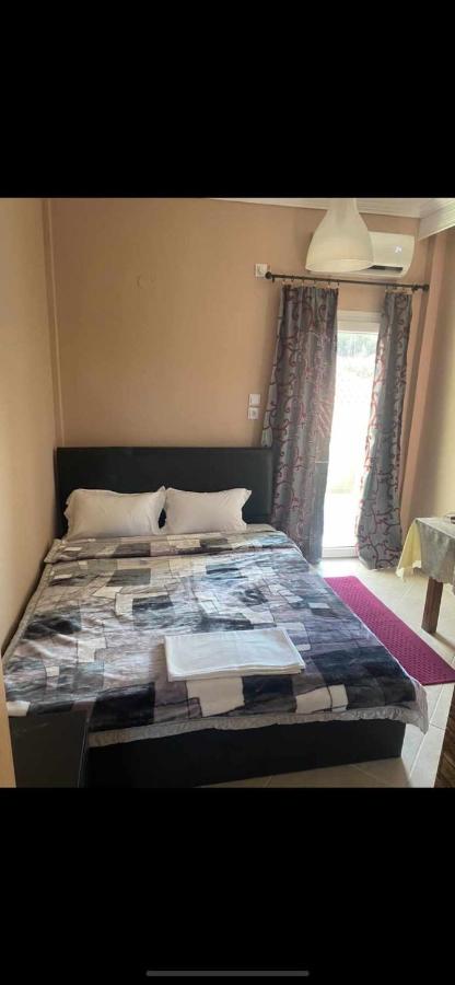 Dimitris - B&B Pefka