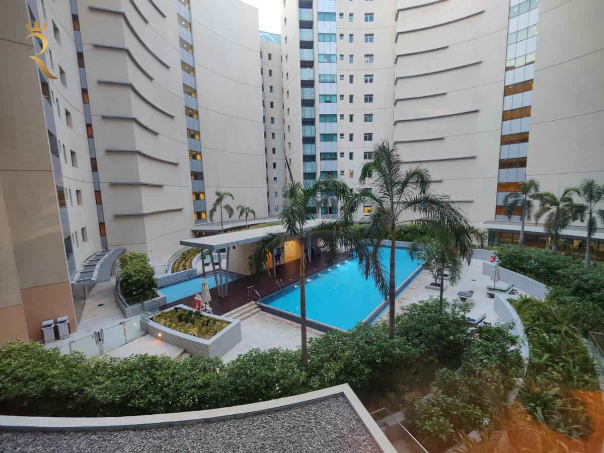 Al Raha Serenity Spacious 2BR Getaway - B&B