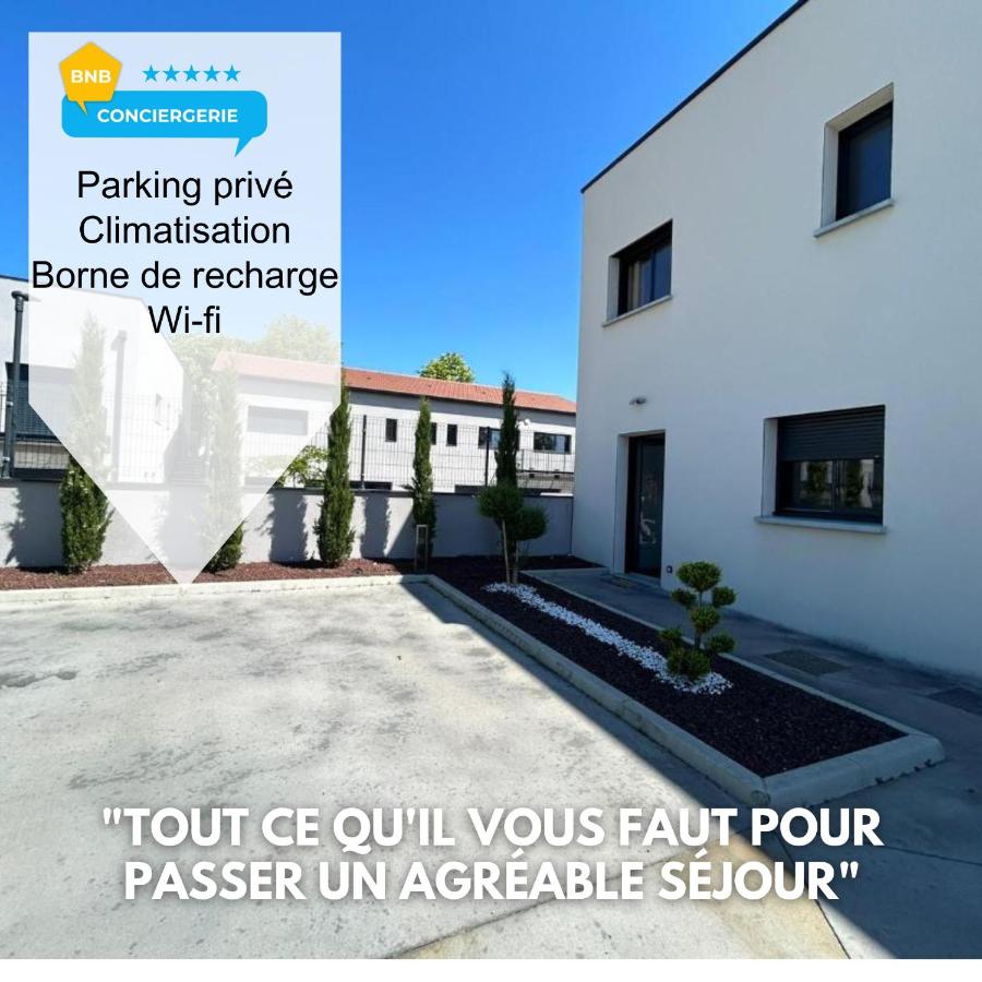 Maison TESLA aéroport gare cnpe rte Golf de Lyon - Chambres d’hôtes