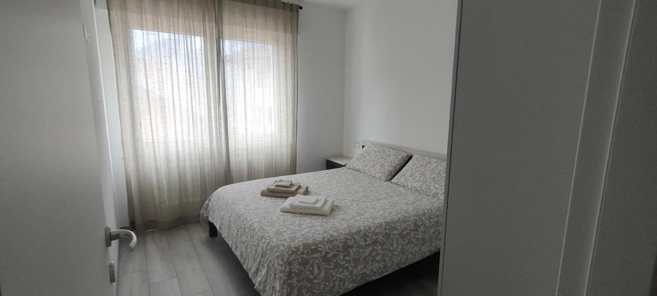Two-Bedroom Apartment with Lake View