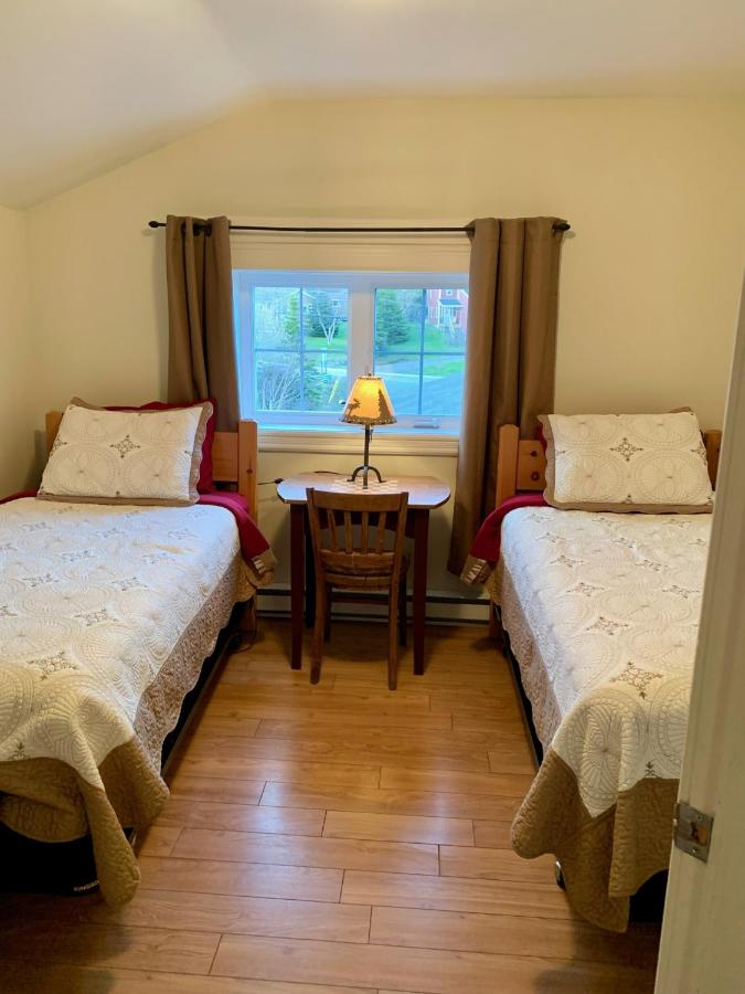 Twin Room with Bath