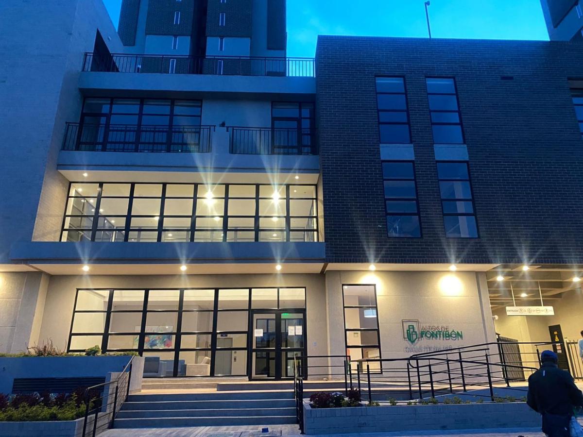 Apartamento de lujo Fontibón cerca al aeropuerto y terminal de transportes - Ferienwohnung