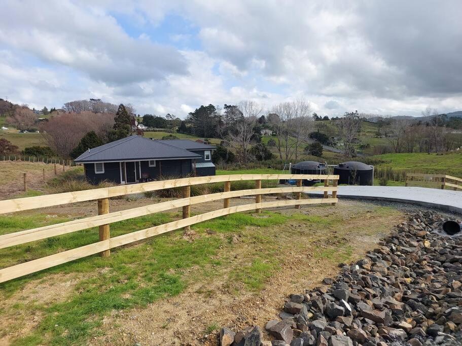 Kaiwaka Home in rural location - 15min from beach! - Chambres d’hôtes Kaiwaka