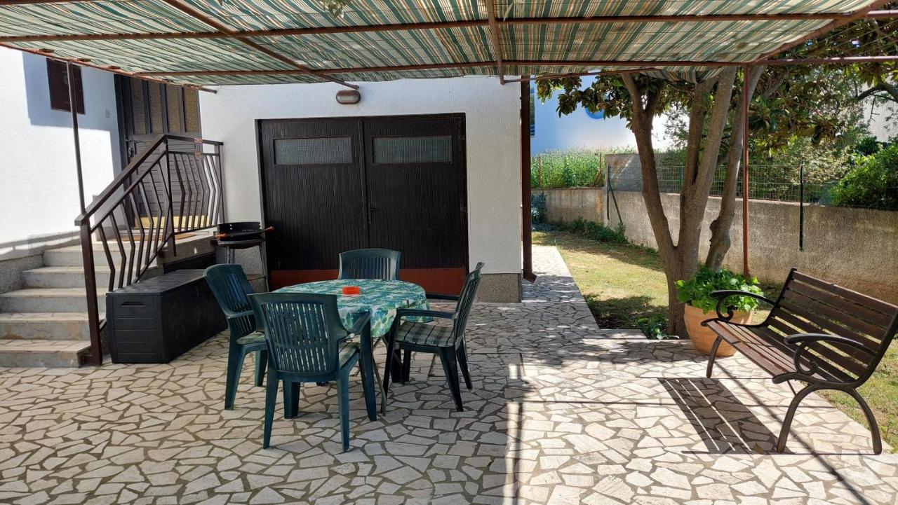 Holiday House Anka - B&B Medulin