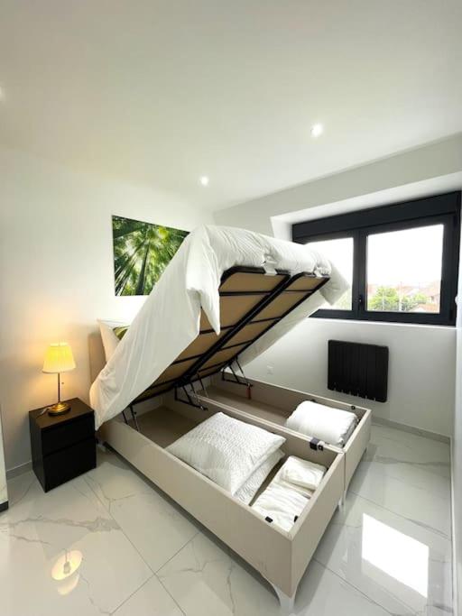 Moderne F2 proche ORLY, Paris - Chambres d’hôtes Paray-Vieille-Poste
