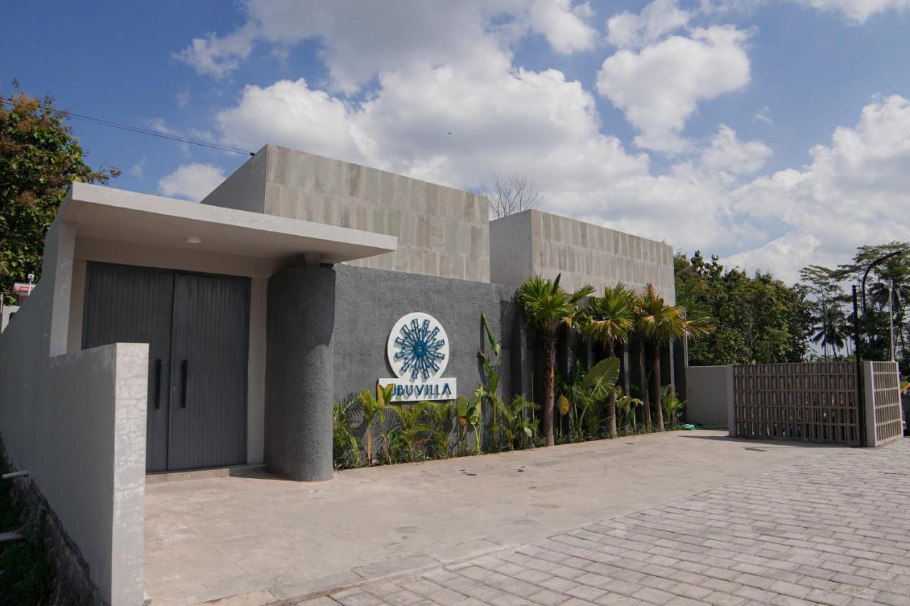 Ubu Villa Amara in North Yogyakarta - B&B