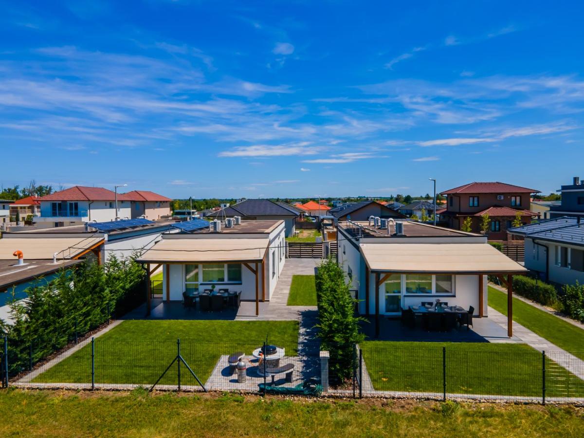 Roni Apartmanok Siófok - B&B Siófok