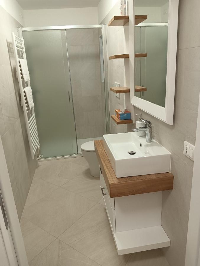 Dreibettzimmer mit Gemeinschaftsbad