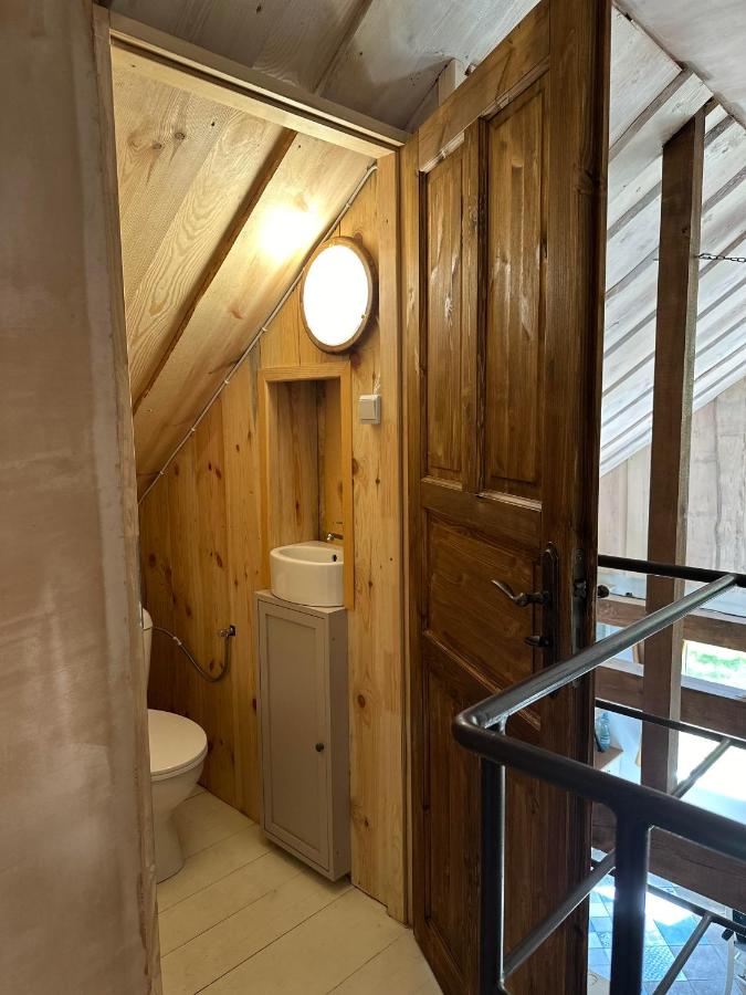 Jagodowy Zakątek, całoroczny dom na wyłączność w lesie, balia, cisza, kominek, weranda, stawy - B&B