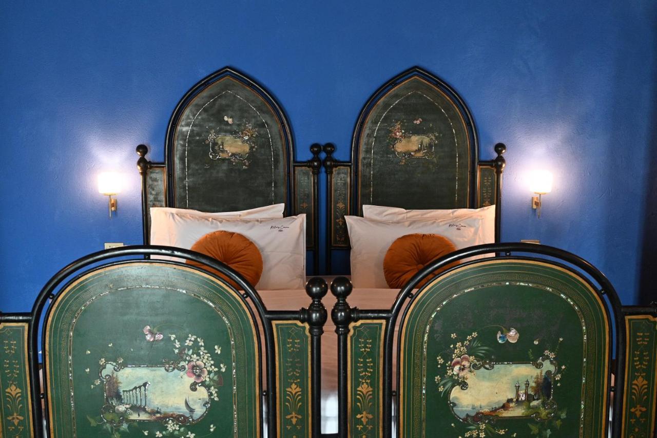 King Suite with Pool View