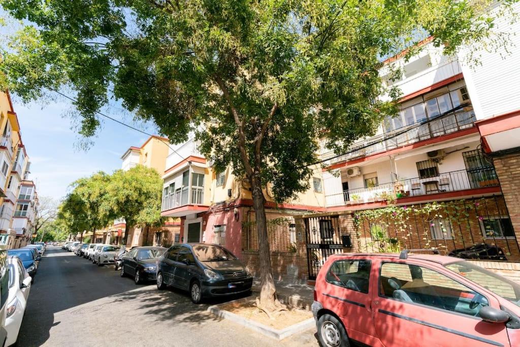 Apartamento moderno en Triana 2 dormitorios y aire acondicionado - Bed and Breakfast