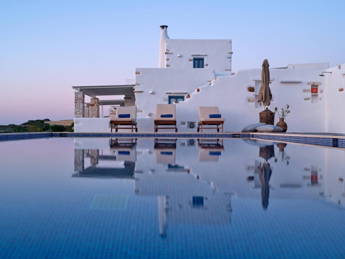Luxurious Villa Pactia amazing pool - Chambres d’hôtes