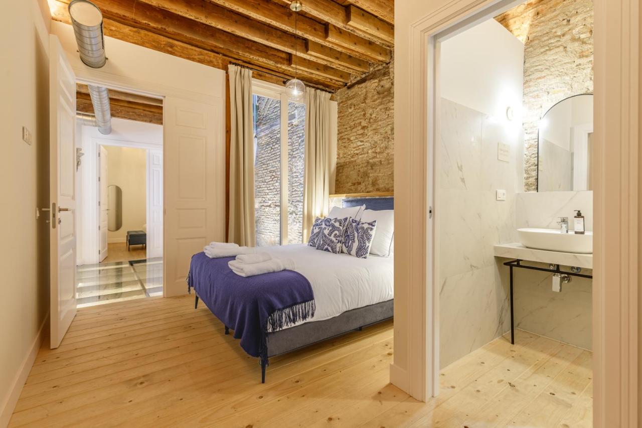 Deluxe Two Bedroom Apartment