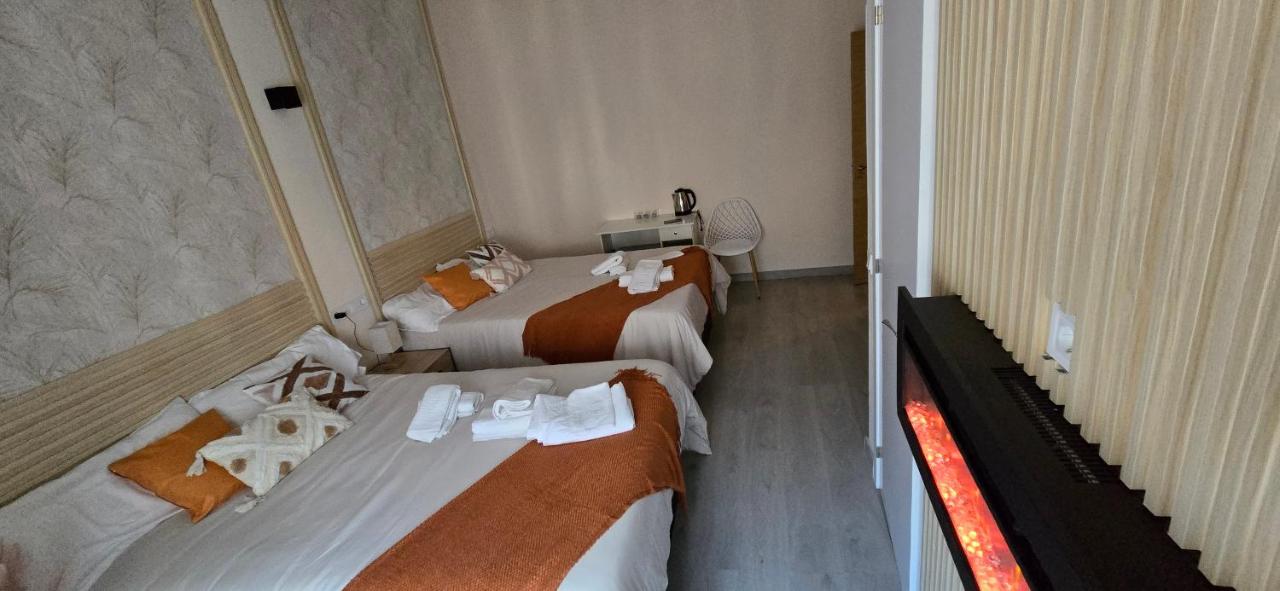 Vierbettzimmer mit eigenem Bad