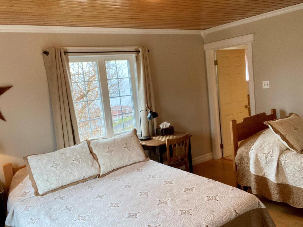 Triple Room with Bath