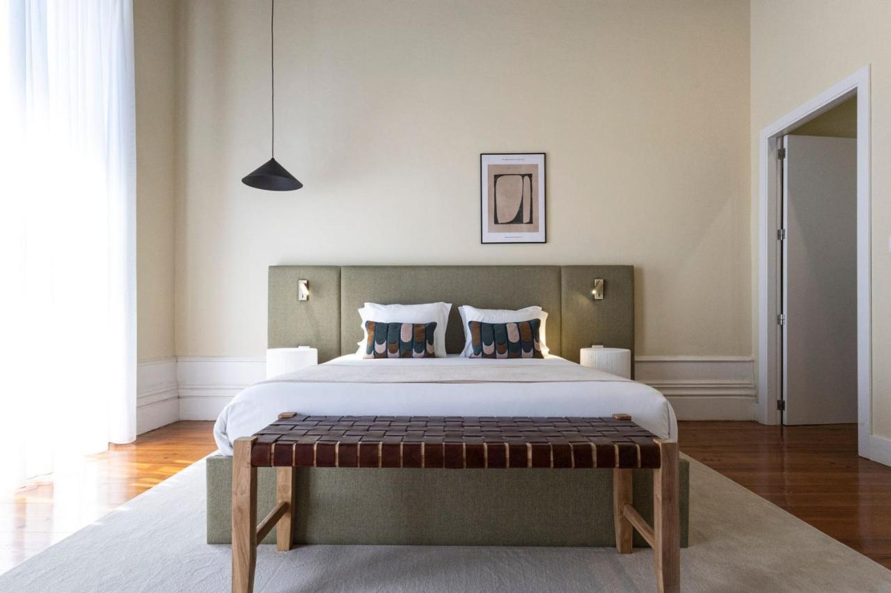 Deluxe Queen Suite