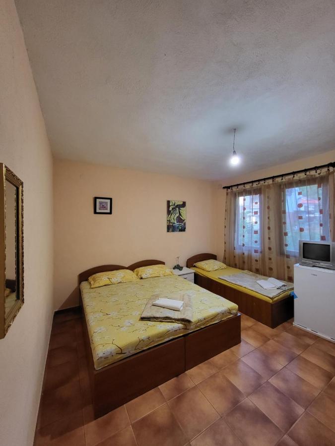 Tom's Appartments - B&B Ocrida