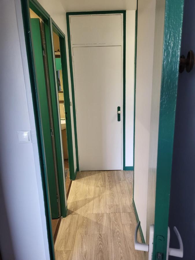 Private Room-3 in HANNANA Apartment- 2 min walk To Tram 12 min to Nice train station 15 min to Massena Place - Chambres d'hôtes Nice