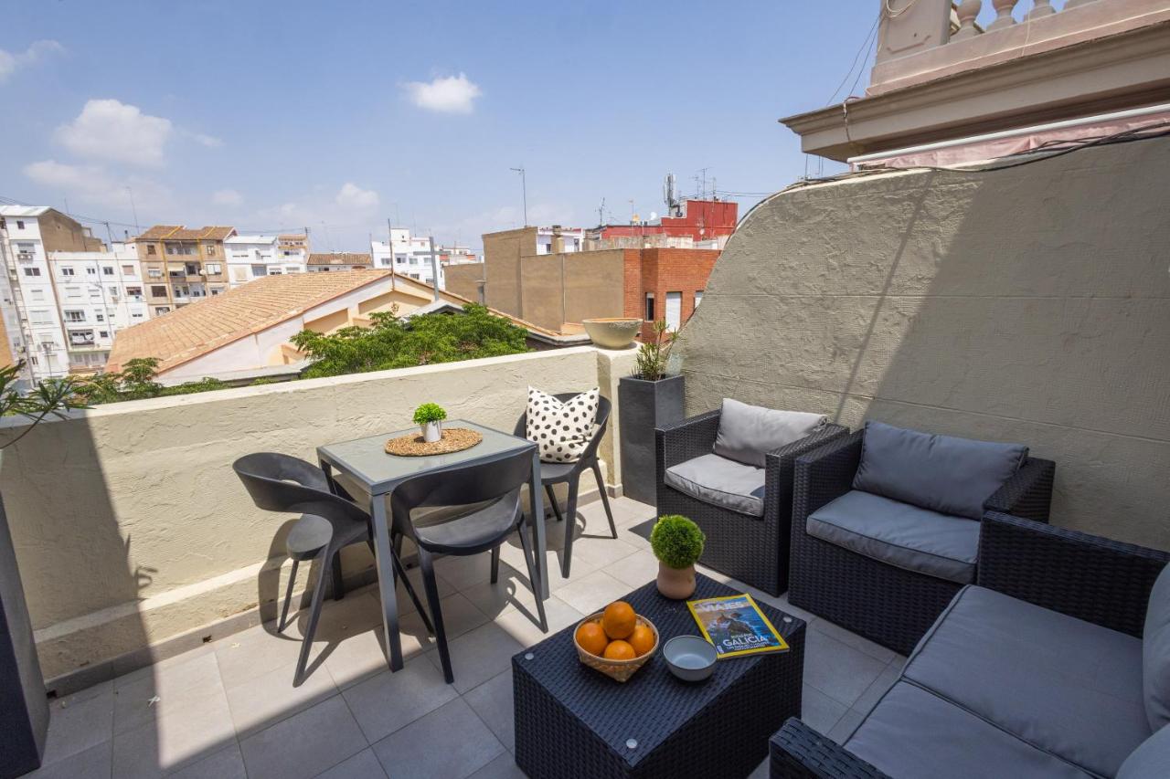 FLORIT FLATS - Stylish 2 Bedroom AC Wifi Terrace Attic in Valencia Center - Ferienwohnung