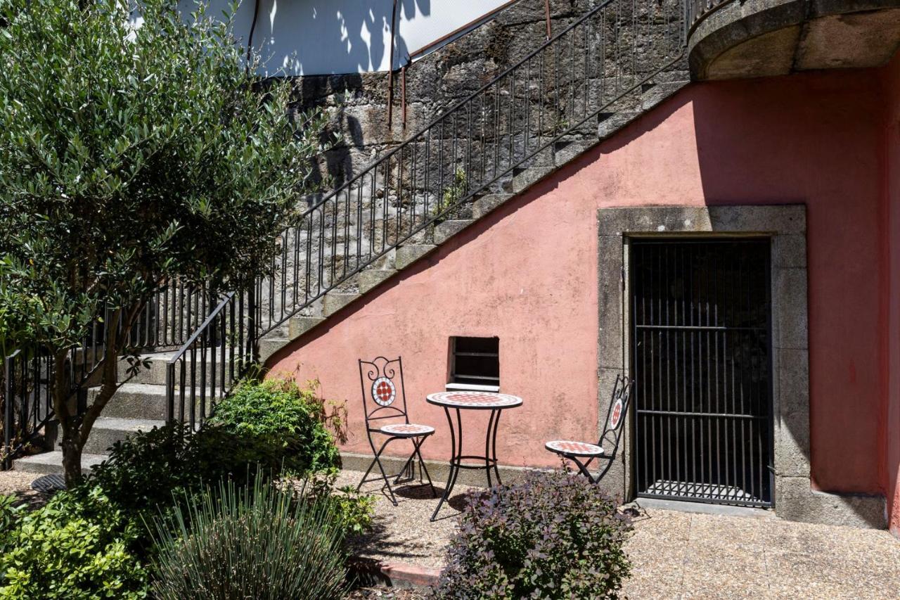 Guesthouse Bonjardim by LovelyStay - B&B