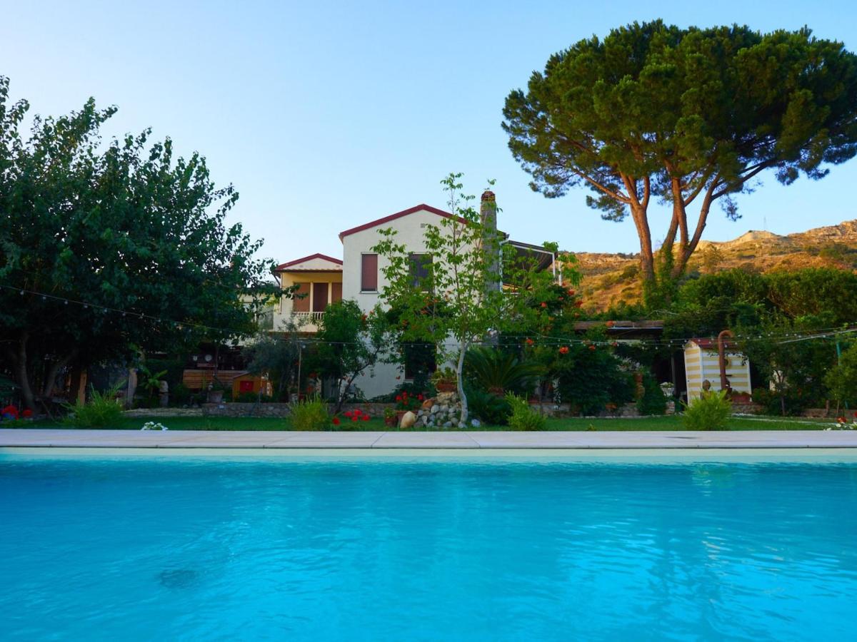 Vida Locrese con piscina salata - B&B