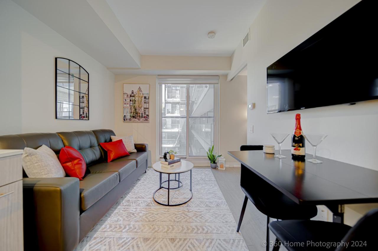The Urban Homestead by Instant Suites - B&B Toronto