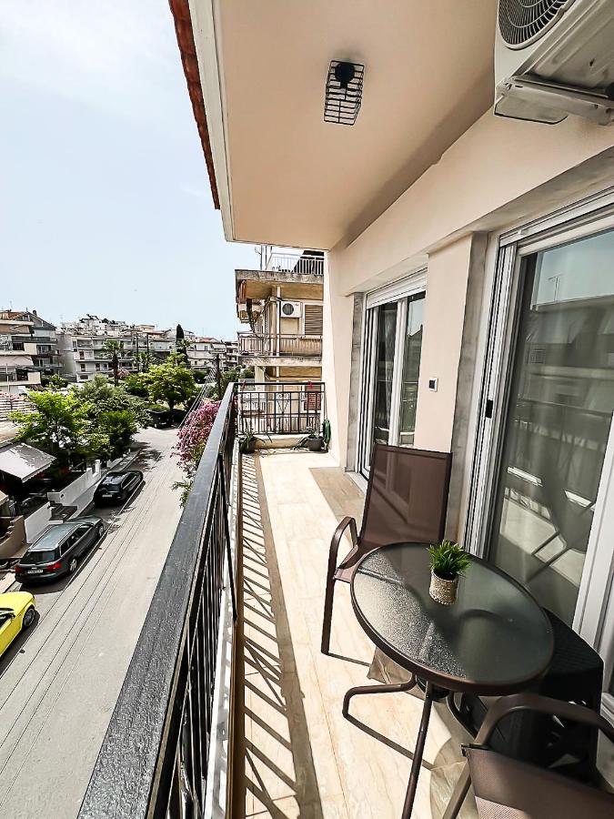 Philip's Seaside Apartment - Bed and Breakfast Néa Kallikráteia