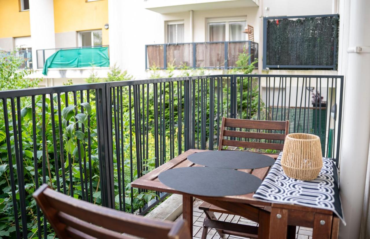 Appartement 4 chambres proche Stade de France, parking et balcon sur jardin - Chambres d'hôtes Aubervilliers