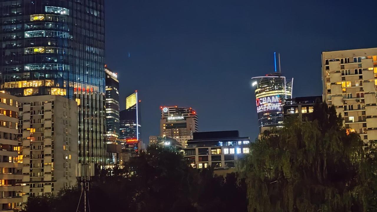 WarsawSkyLine Pereca - City View, Metro ONZ & AirCon - Chambres d'hôtes Varsovie