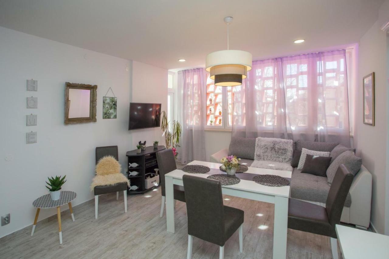 Lux apartment Draga with balkony - Bed and Breakfast Split