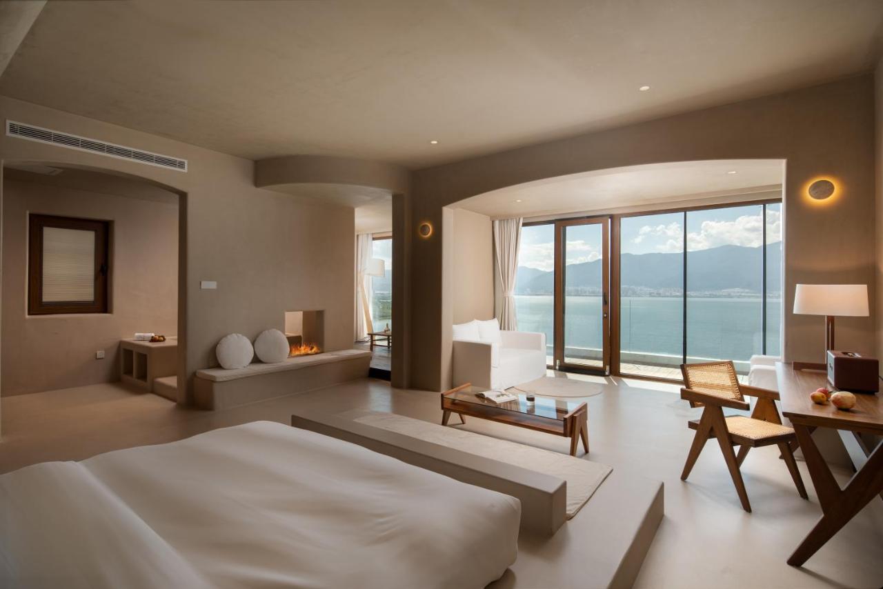 Flower 180° Sea View King Room