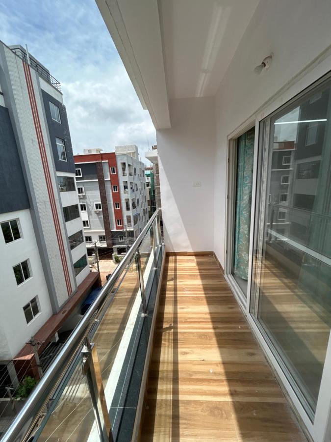 Mee Homes Madhapur Family Stay Fully Furnished 2 BHK Premium Flats 401 - B&B