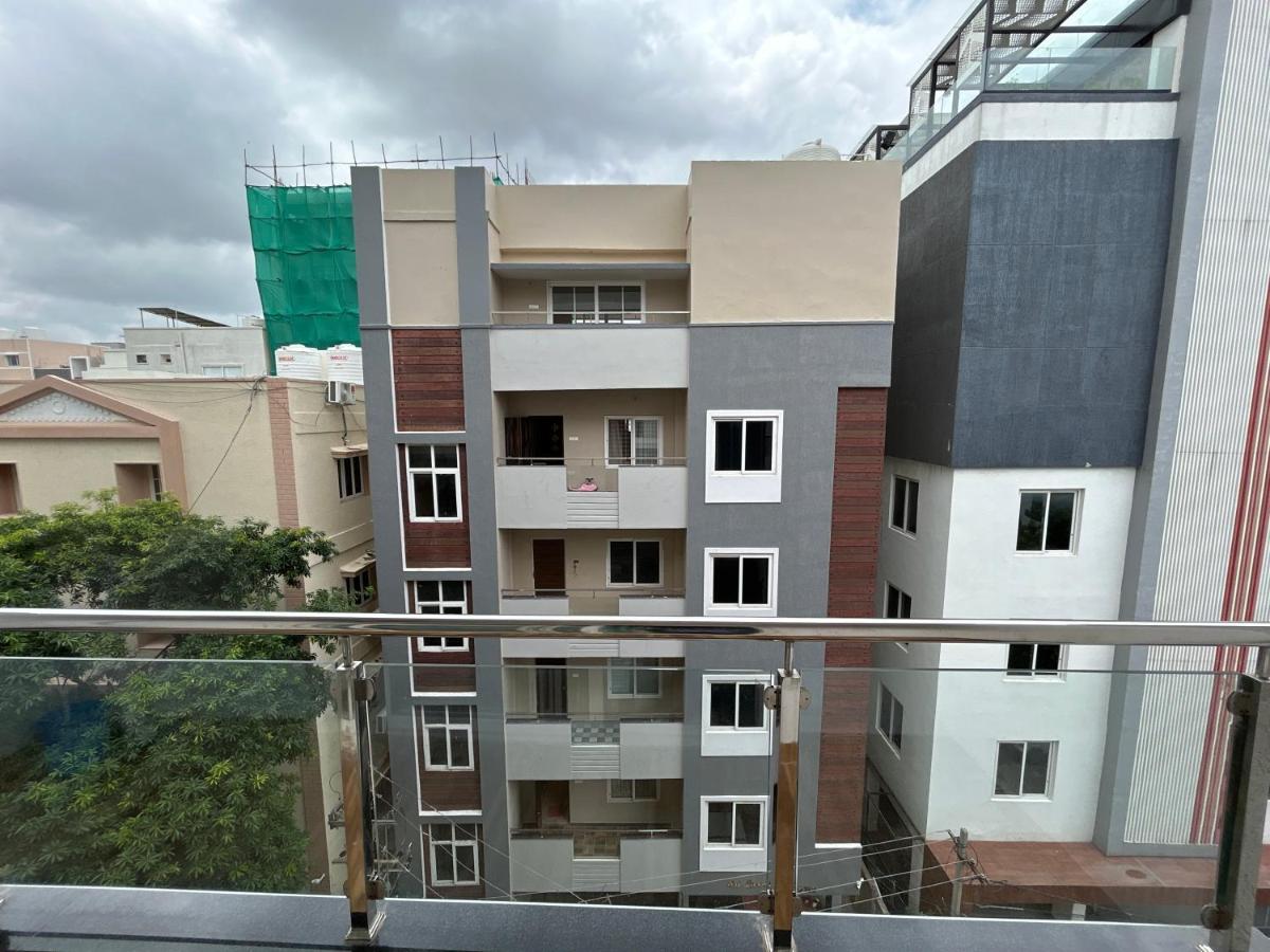 fully furnished 2BHK in Madhapur Mee Homes Family stay - B&B Hyderabad