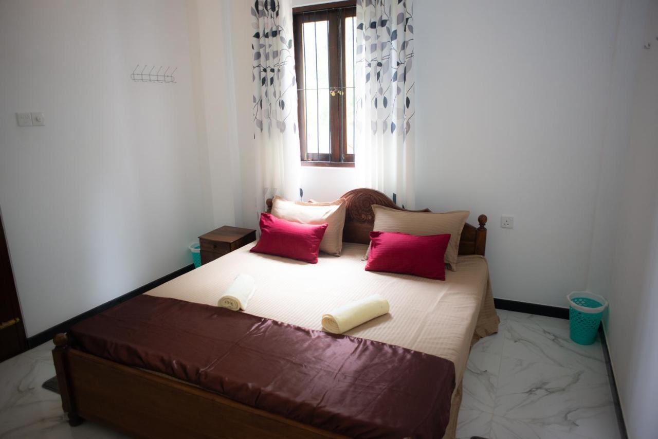 Quiet Rest Villa Hikkaduwa - B&B