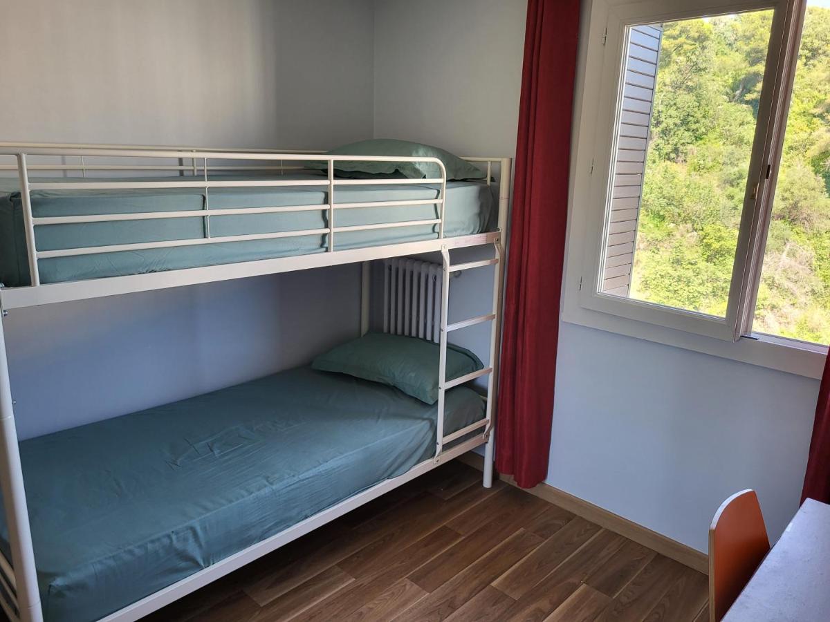 Private Room-4 in HANNANA Apartment- 2 min walk To Tram 12 min to Nice train station 15 min to Massena Place - Ferienwohnung