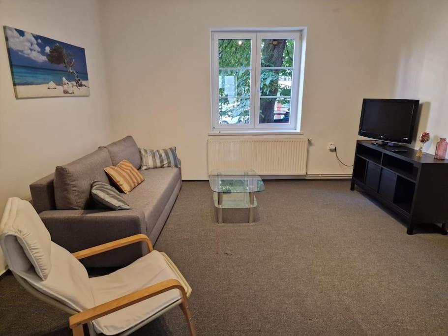 Příjemnýbyt 2 plus 1 v přízemí pro 4 - B&B