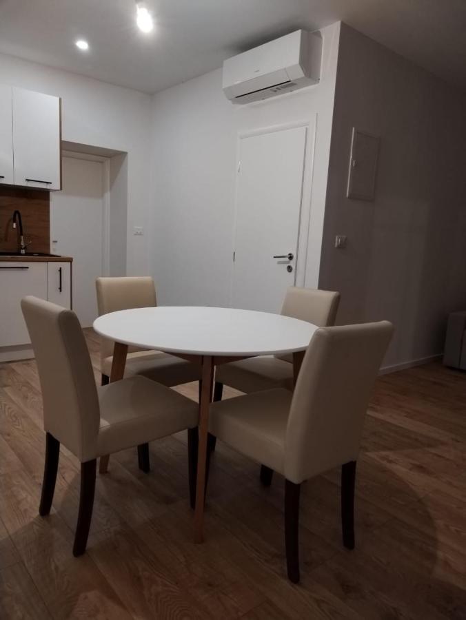 Kućica Nada - Bed and Breakfast