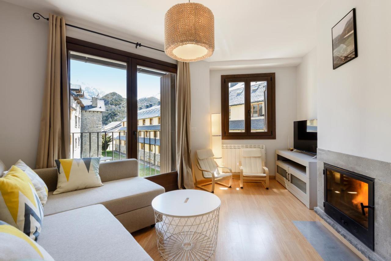 Casa Constanza a pie de Pistas en Panticosa l Wifi - B&B Panticosa